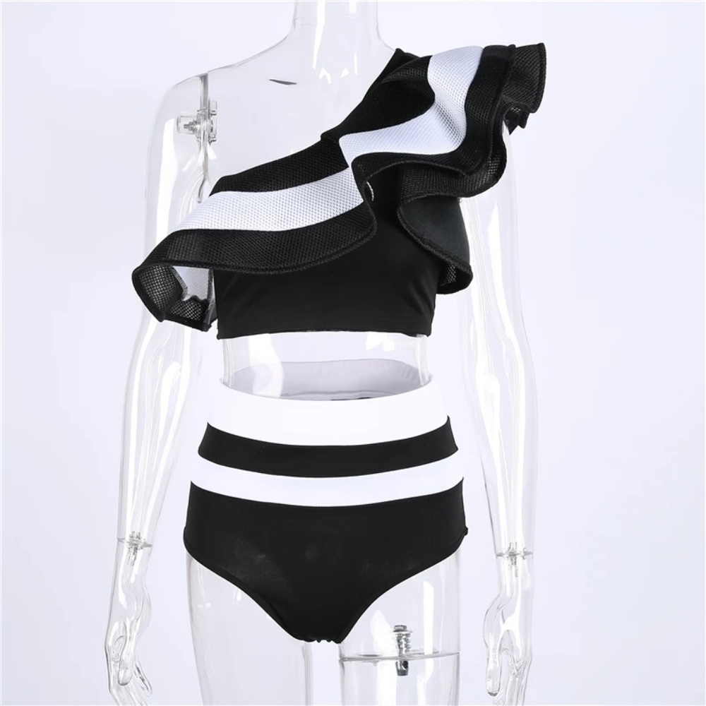 🎉Restocked S-L🎉Black off shoulder bikini set! - Picture 3 of 4